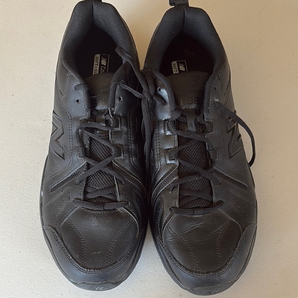 New Balance Men's Black Sneakers - Picture 1 of 9